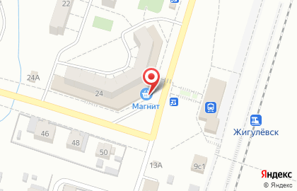 Супермаркет Магнит у дома на Вокзальной улице в Жигулёвске на карте