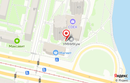 Киоск овощей и фруктов на Набережной улице на карте