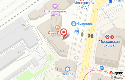 Железнодорожный вокзал Московский на площади Революции на карте