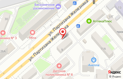 Магазин одежды Дисконт центр на улице Партизана Железняка на карте