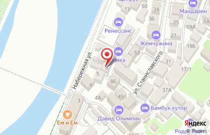 Ника на Набережной улице на карте