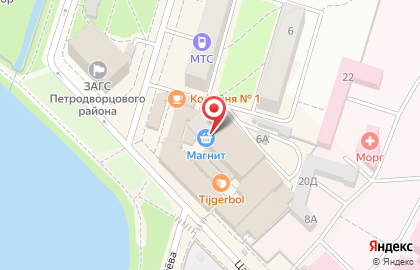Салон красоты Петергофские Цирюльники на Торговой площади, 8 на карте
