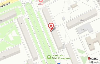 Магазин продуктов Марка на улице Комарова на карте