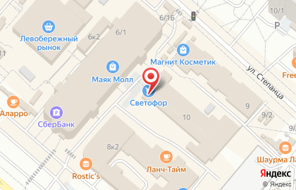 Магазин хлебобулочных изделий Русский хлеб на проспекте Комарова на карте