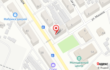 Магазин у дома Бристоль на улице Минина на карте