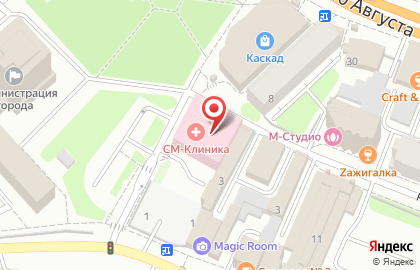 Медицинский центр СМ-Клиника на площади Революции на карте