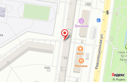 Белый попугай на Революционной улице на карте