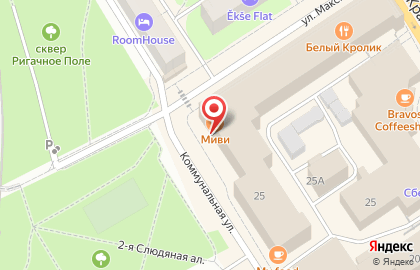 Супермаркет Магнит на улице Максима Горького на карте