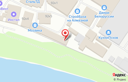 Стройка на улице Леона Поземского на карте