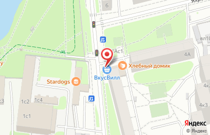 Супермаркет здорового питания ВкусВилл на улице Софьи Ковалевской на карте