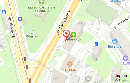 Универсальный магазин Перекресток на улице Кутузова на карте