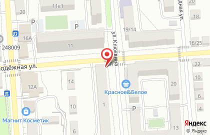 Киоск по продаже овощей и фруктов на улице Клюквина на карте