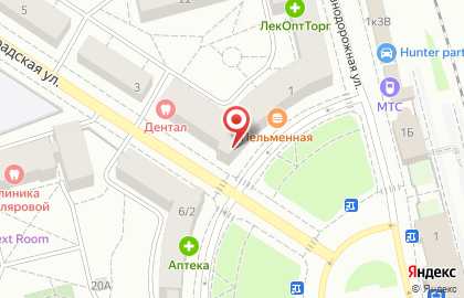 Фирменный магазин Великолукский мясокомбинат на Ленинградской улице на карте