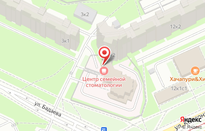 Стоматологическая клиника на улице Бадаева на карте