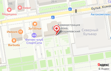 Администрация Ворошиловского района на бульваре Комарова на карте