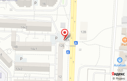 Магазин разливного пива Бавария на улице Аксакова на карте