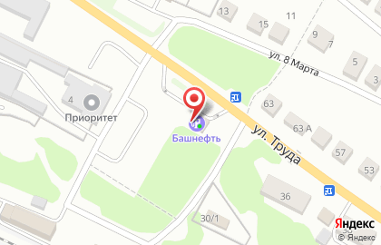 АЗС Урал-Нефть на площади Труда на карте