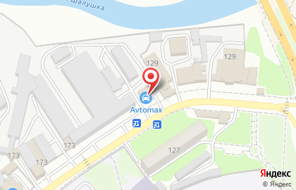 Шинный центр Vianor на улице Комарова на карте