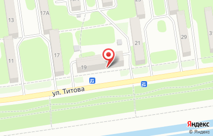 Супермаркет Гроздь на улице Титова на карте