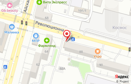 Магазин овощей и фруктов на Революционной улице на карте