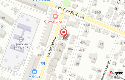 Фирменный магазин Великолукский мясокомбинат в Астрахани на карте