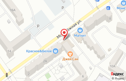 Магазин Лакомка на Молодёжной улице на карте
