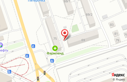 Перекресток на улице Коммунаров на карте