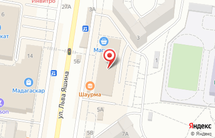 Имплозия на улице Льва Яшина на карте