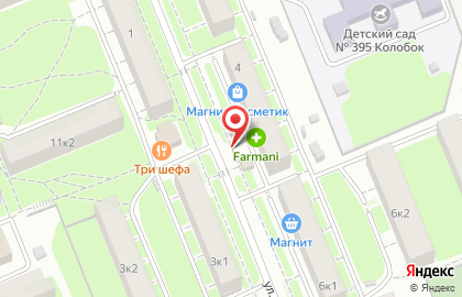 Киоск по продаже фруктов и овощей на улице Бориса Корнилова 4 на карте