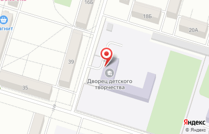 Вернисаж на улице Коминтерна на карте