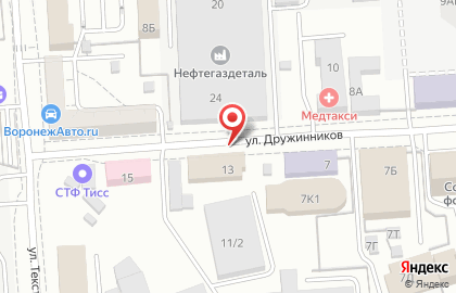Барельеф на улице Дружинников на карте