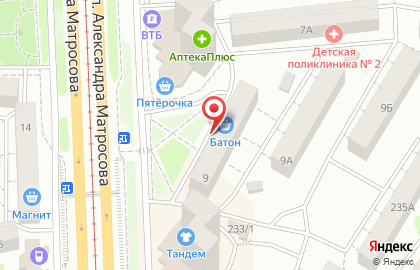 Spar на улице Александра Матросова на карте