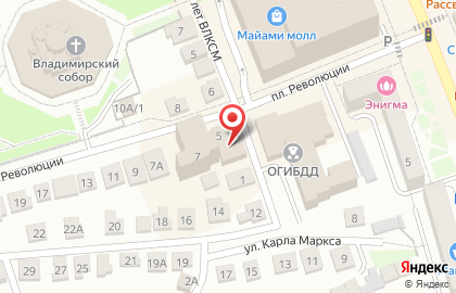 Юридическая компания Линия Права на площади Революции на карте
