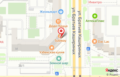 Банкомат Русский Стандарт на улице Братьев Кашириных на карте