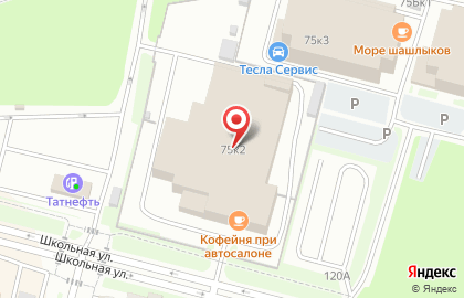 Автобагажники на Школьной улице на карте