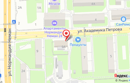 Супермаркет Магнит на площади Академика Петрова на карте