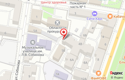 Sun School на улице Собинова на карте