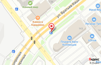 Продуктовый магазин на ул. Братьев Кашириных, 145а/3 на карте