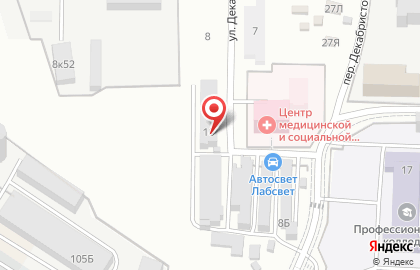 Магазин Заезжай на улице Декабристов на карте