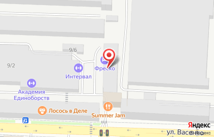 White на улице Васенко на карте