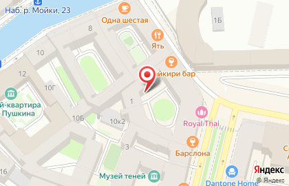 Мини-отель Петровъ-отель в Конюшенном переулке на карте
