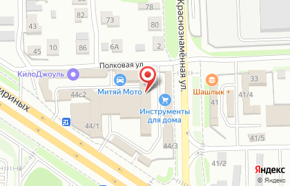 Торговая фирма на улице Братьев Кашириных на карте