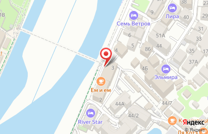 Кафе ХинкаL-МангаL на Набережной улице на карте