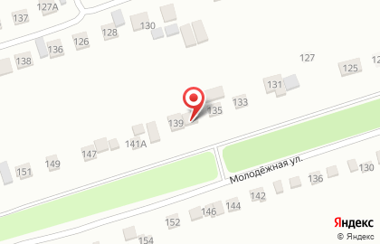 Продовольственный магазин на Молодёжной улице на карте