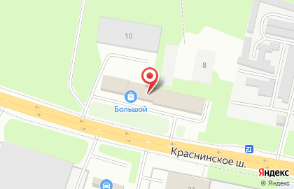 Золотой компас на карте