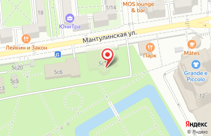 Каток на Мантулинской улице на карте