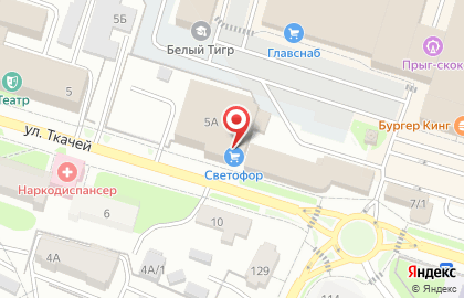 Супермаркет Светофор на улице Ткачей на карте