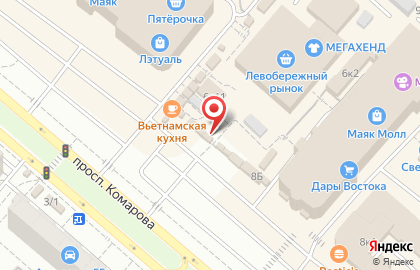 Киоск фастфудной продукции на проспекте Комарова на карте