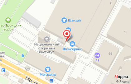 Гипермаркет низких цен Маяк на Московском шоссе на карте
