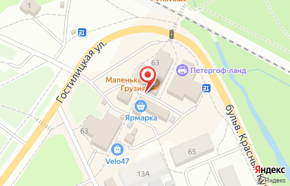 Кафе Шаверма на бульваре Красных Курсантов на карте